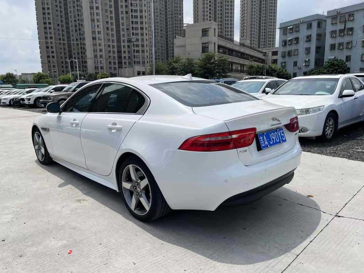 捷豹 XE  2015款 2.0T 200PS R-Sport图片