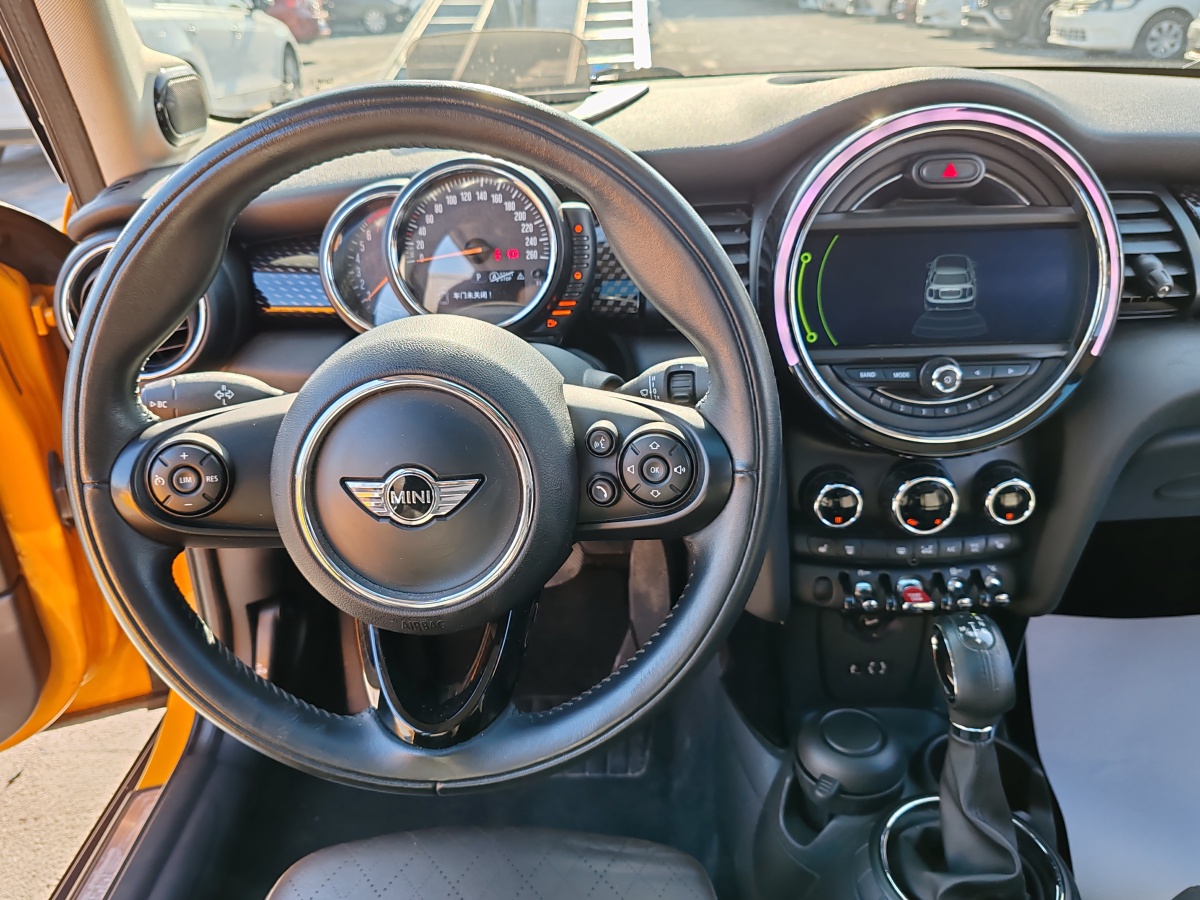 MINI MINI  2015款 2.0T COOPER S 五門版圖片