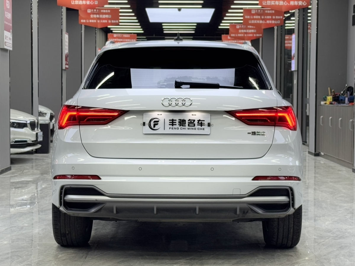 奧迪 奧迪Q3  2022款 35 TFSI 進(jìn)取動(dòng)感型圖片