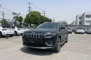 自由光 Jeep 2.0T 四驅(qū)探享版+自動(dòng)駕駛智慧包