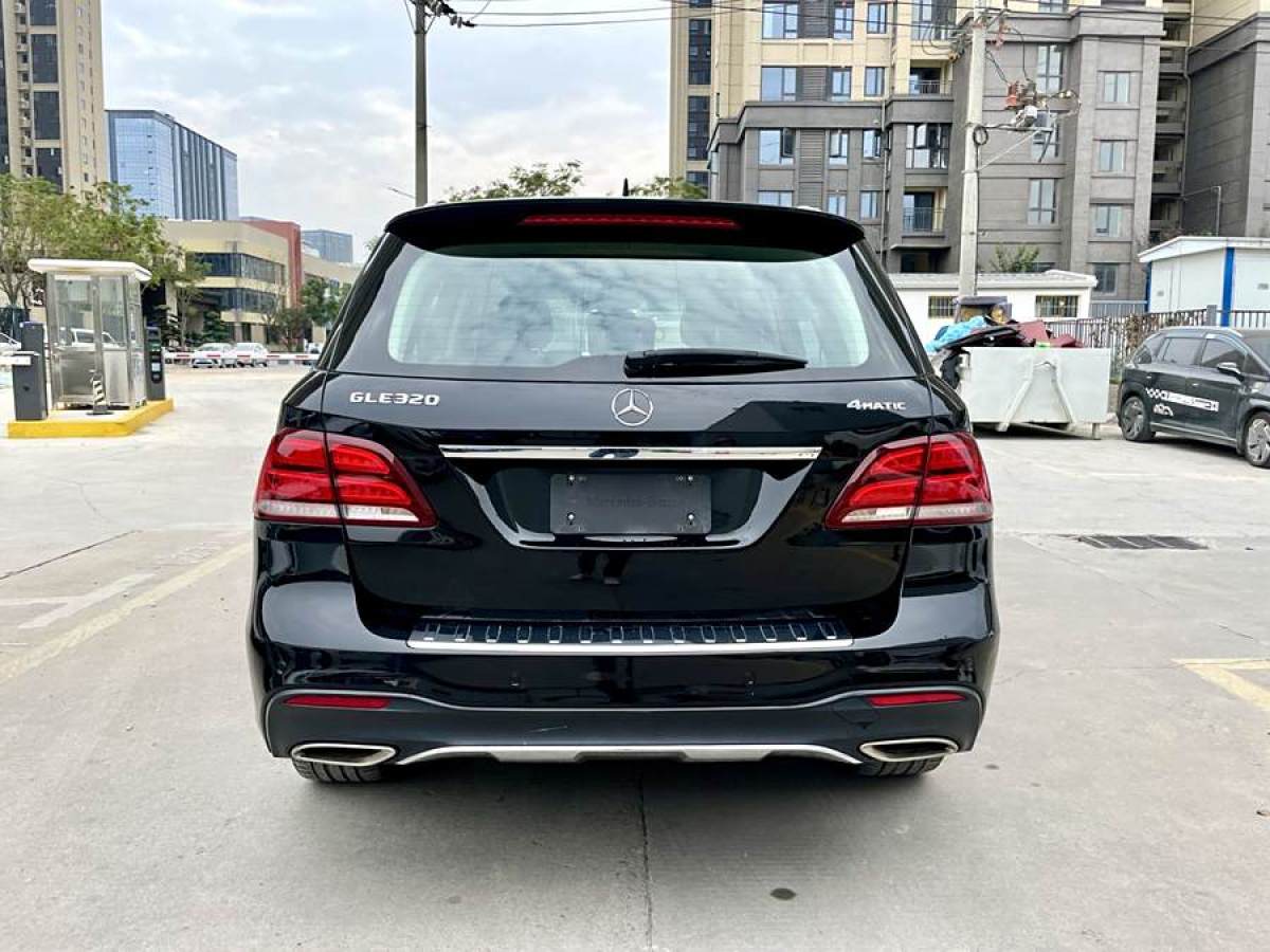 奔馳 奔馳GLE  2016款 GLE 320 4MATIC 豪華型圖片