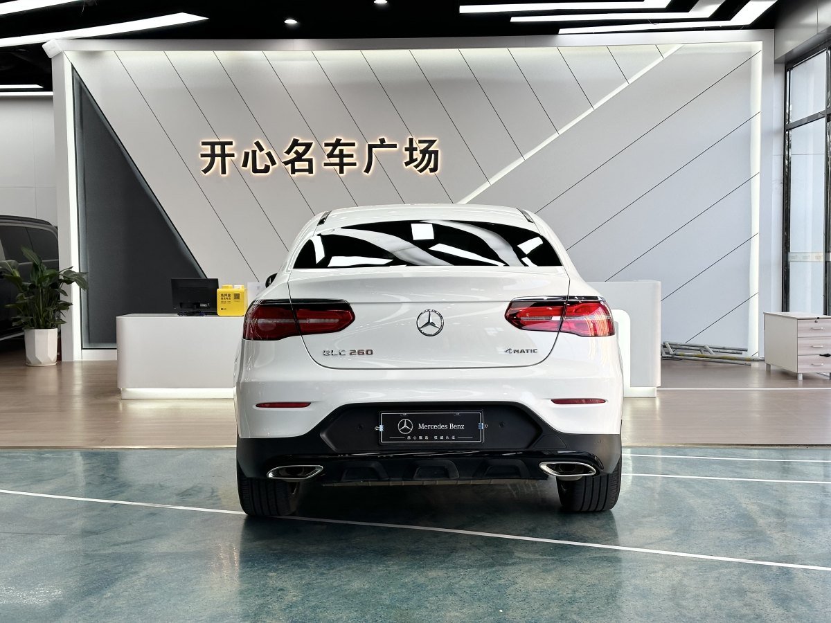 奔馳 奔馳GLC  2022款 改款 GLC 260 4MATIC 轎跑SUV圖片