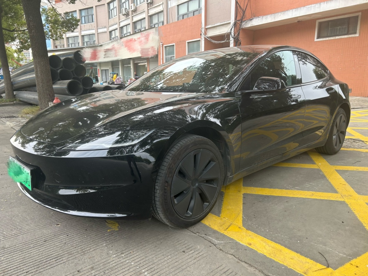 特斯拉 Model 3  2023款 后輪驅(qū)動(dòng)版圖片