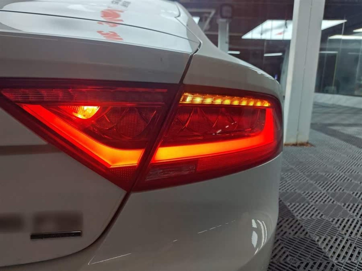 奧迪 奧迪A7  2013款 35 FSI quattro進(jìn)取型圖片