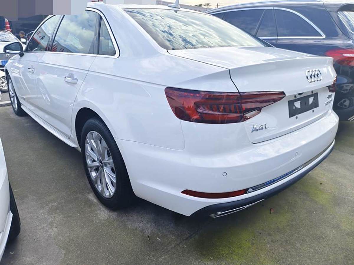 奧迪 奧迪A4L  2019款 40 TFSI 進(jìn)取型 國(guó)VI圖片