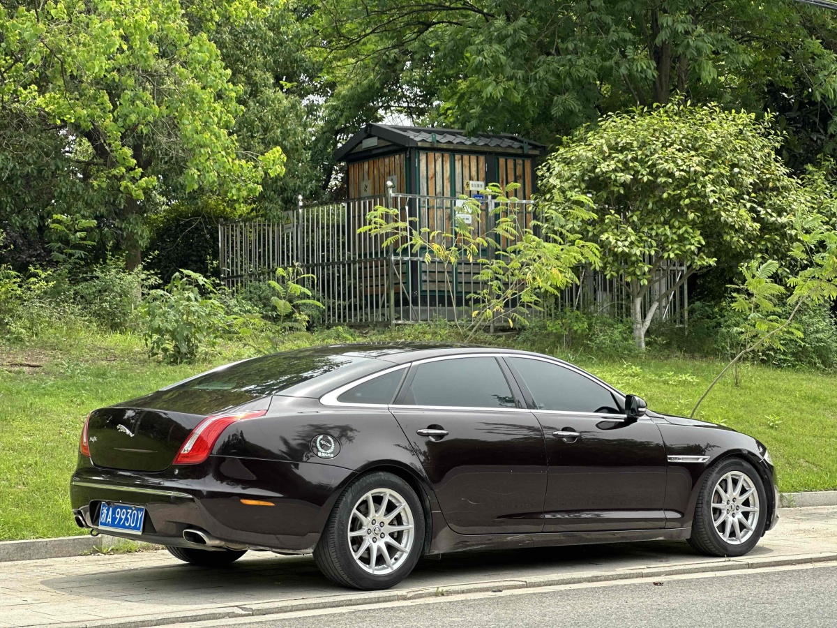 捷豹 XJ  2011款 XJL 3.0 全景商務(wù)版圖片
