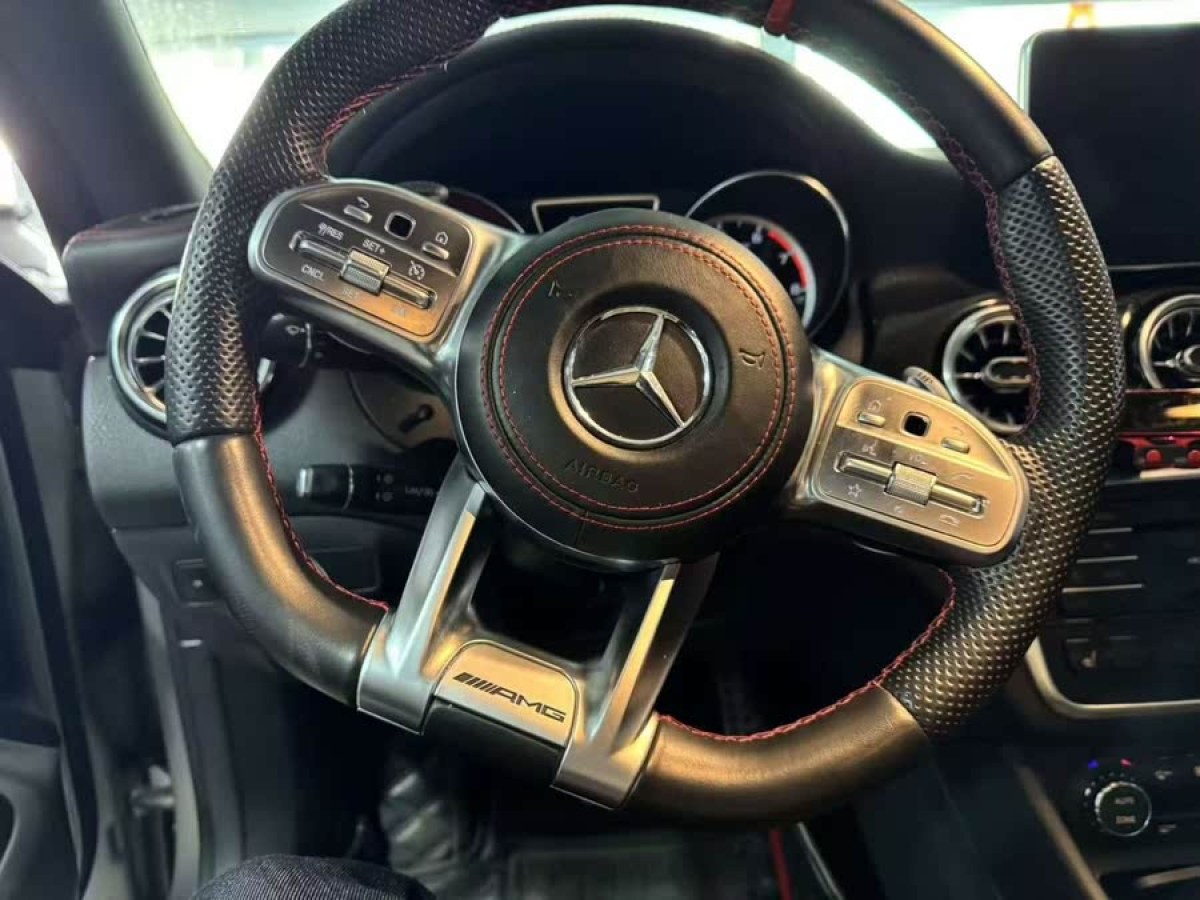 奔馳 奔馳CLA級AMG  2015款 AMG CLA 45 4MATIC圖片