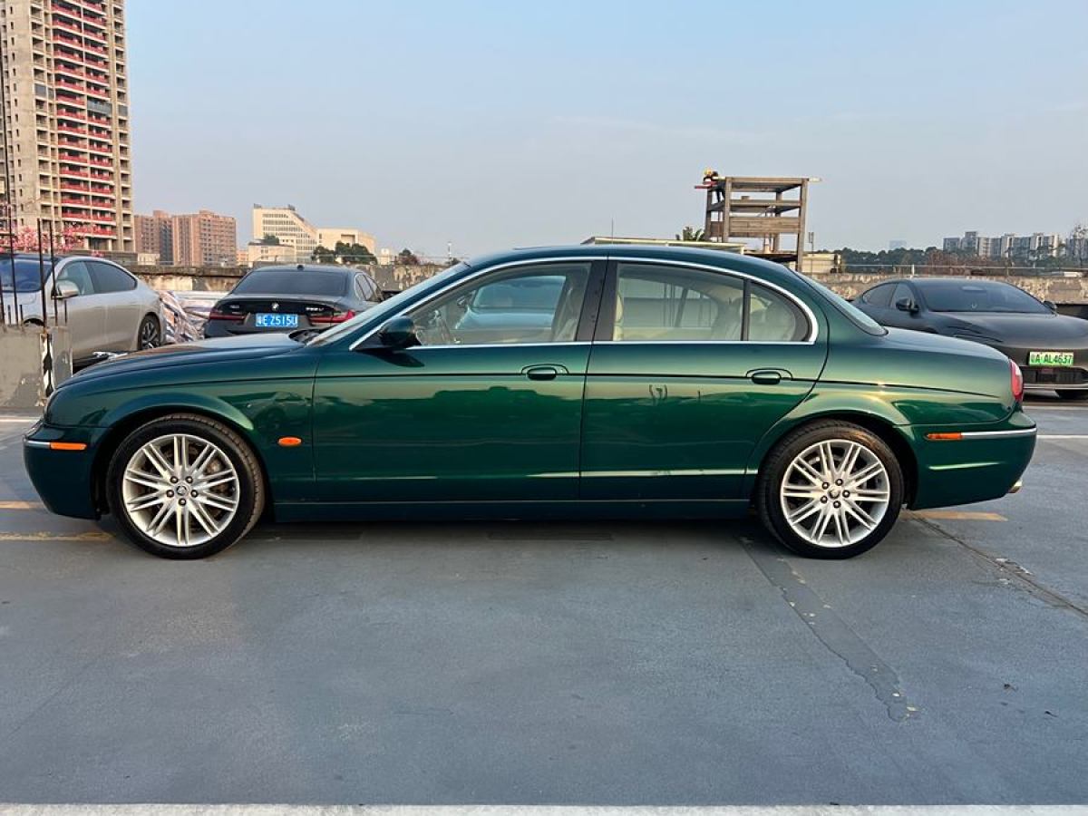 捷豹 S-Type  2007款 3.0標(biāo)準(zhǔn)型圖片