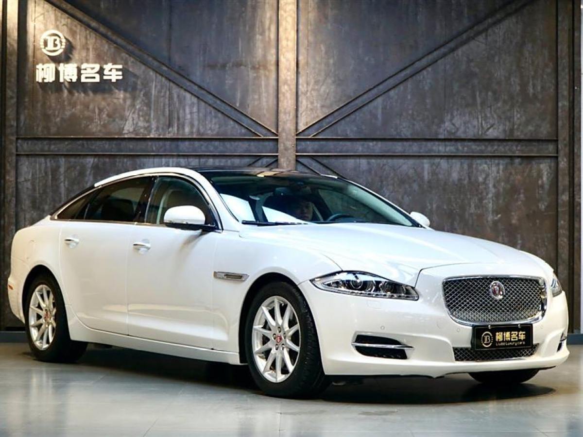 捷豹 XJ  2015款 XJL 3.0 SC 四驅(qū)全景商務(wù)版圖片