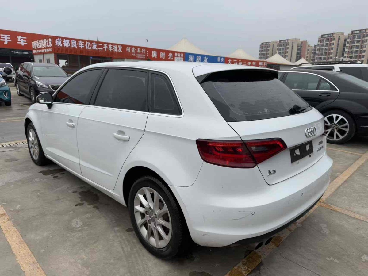 奧迪 奧迪A3  2016款 Sportback 35 TFSI 領(lǐng)英型圖片