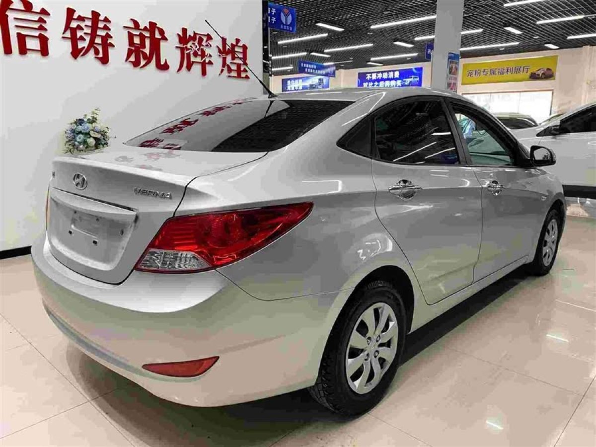 現(xiàn)代 瑞納  2010款 三廂 1.4L 手動(dòng)標(biāo)準(zhǔn)型GL圖片