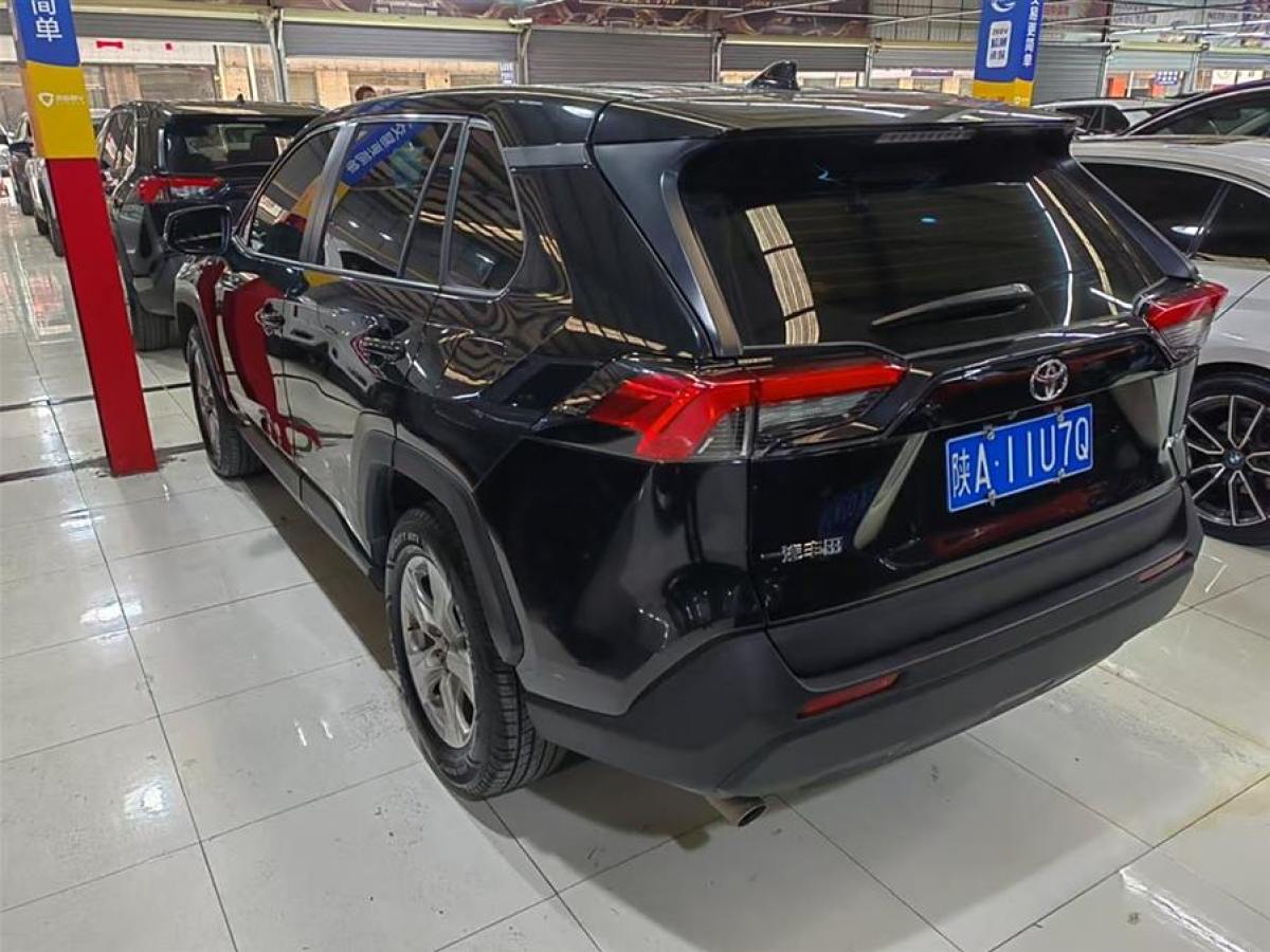 豐田 RAV4榮放  2021款 2.0L CVT兩驅(qū)風(fēng)尚版圖片