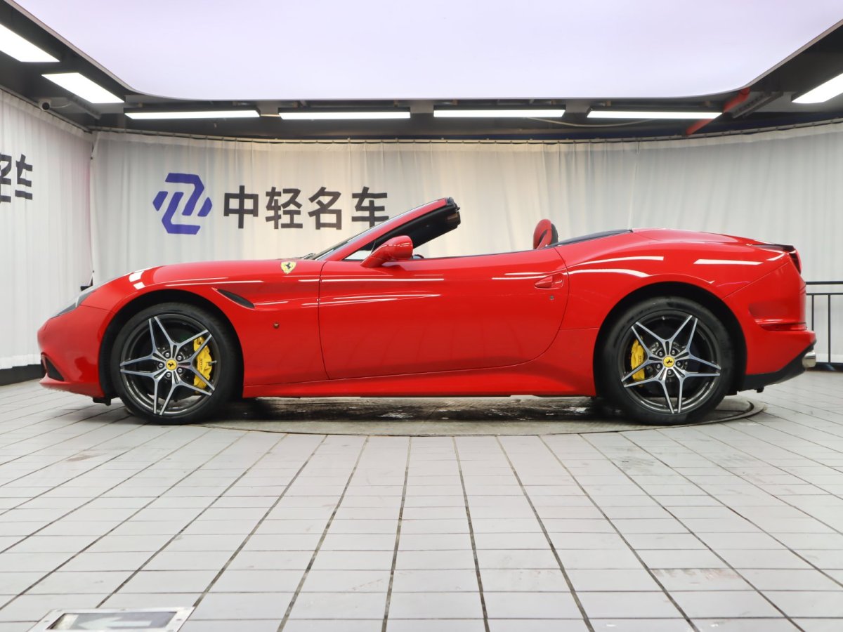 法拉利 California T  2015款 3.9T 標(biāo)準(zhǔn)型圖片