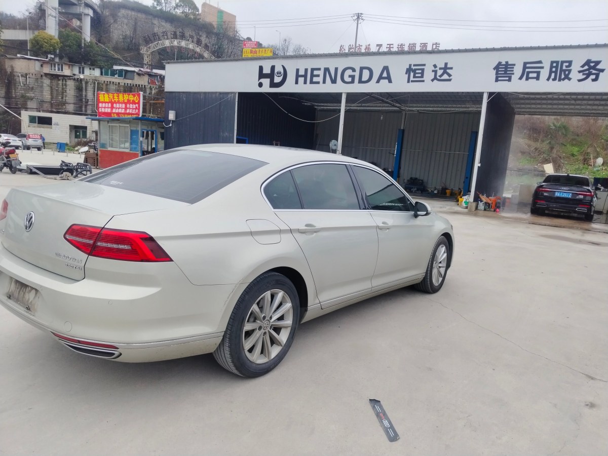 大眾 邁騰  2019款  330TSI DSG 領(lǐng)先型 國(guó)VI圖片