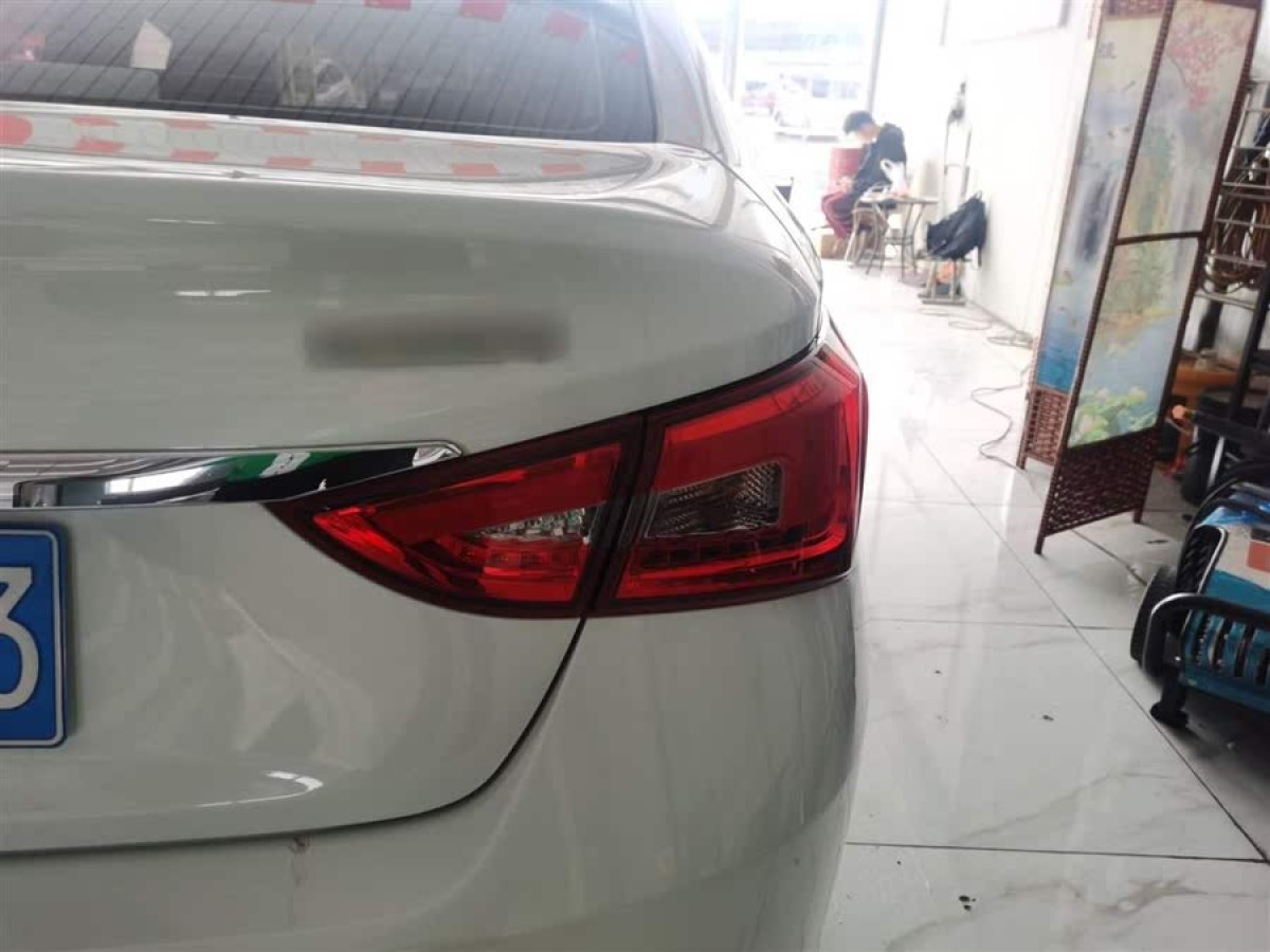 奇瑞 艾瑞澤5  2017款 1.5L 手動領潮版圖片
