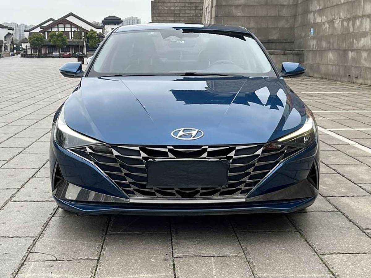 現(xiàn)代 伊蘭特  2021款 1.5L LUX尊貴版圖片