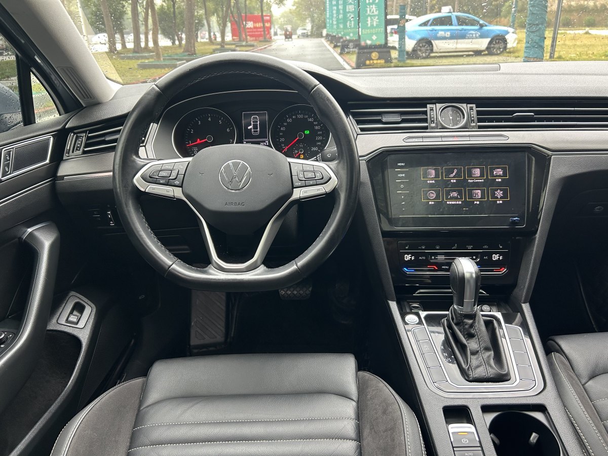 大眾 邁騰  2019款  330TSI DSG 領(lǐng)先型 國VI圖片