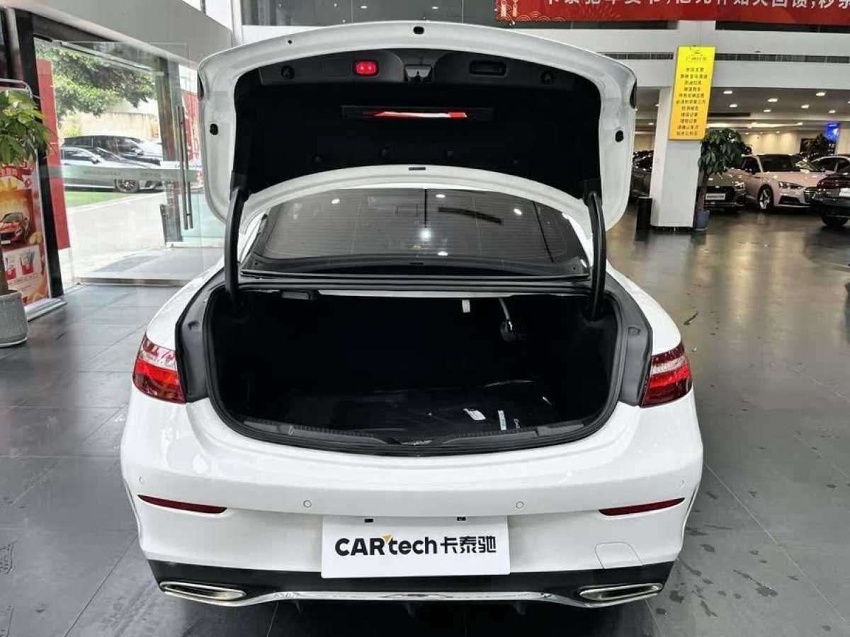 奔馳 奔馳E級(jí)  2019款 E 200 轎跑車圖片