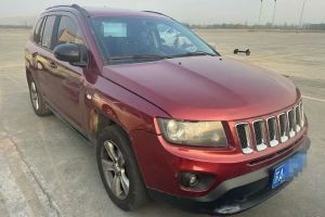 指南者 Jeep 2.0L 兩驅(qū)豪華版