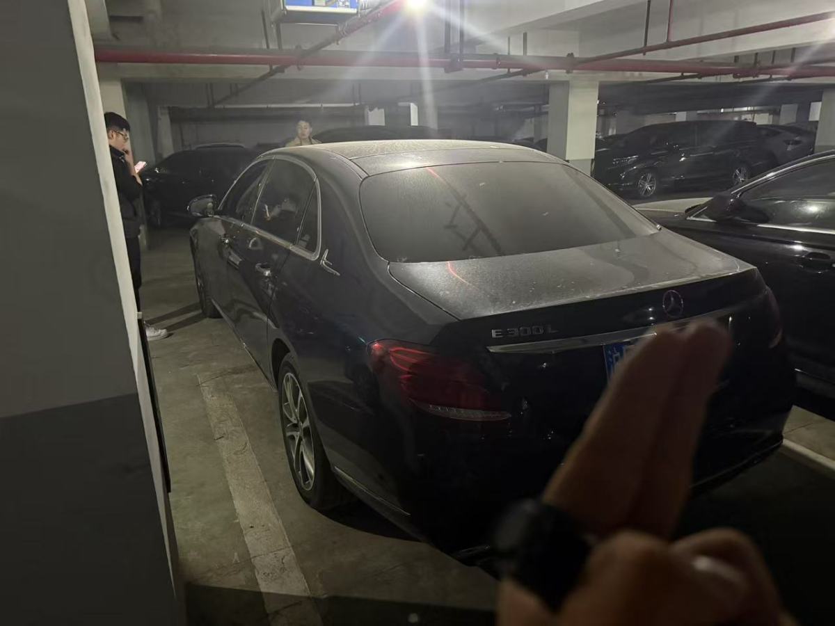 奔馳 奔馳E級  2018款 改款 E 300 L 時尚型圖片