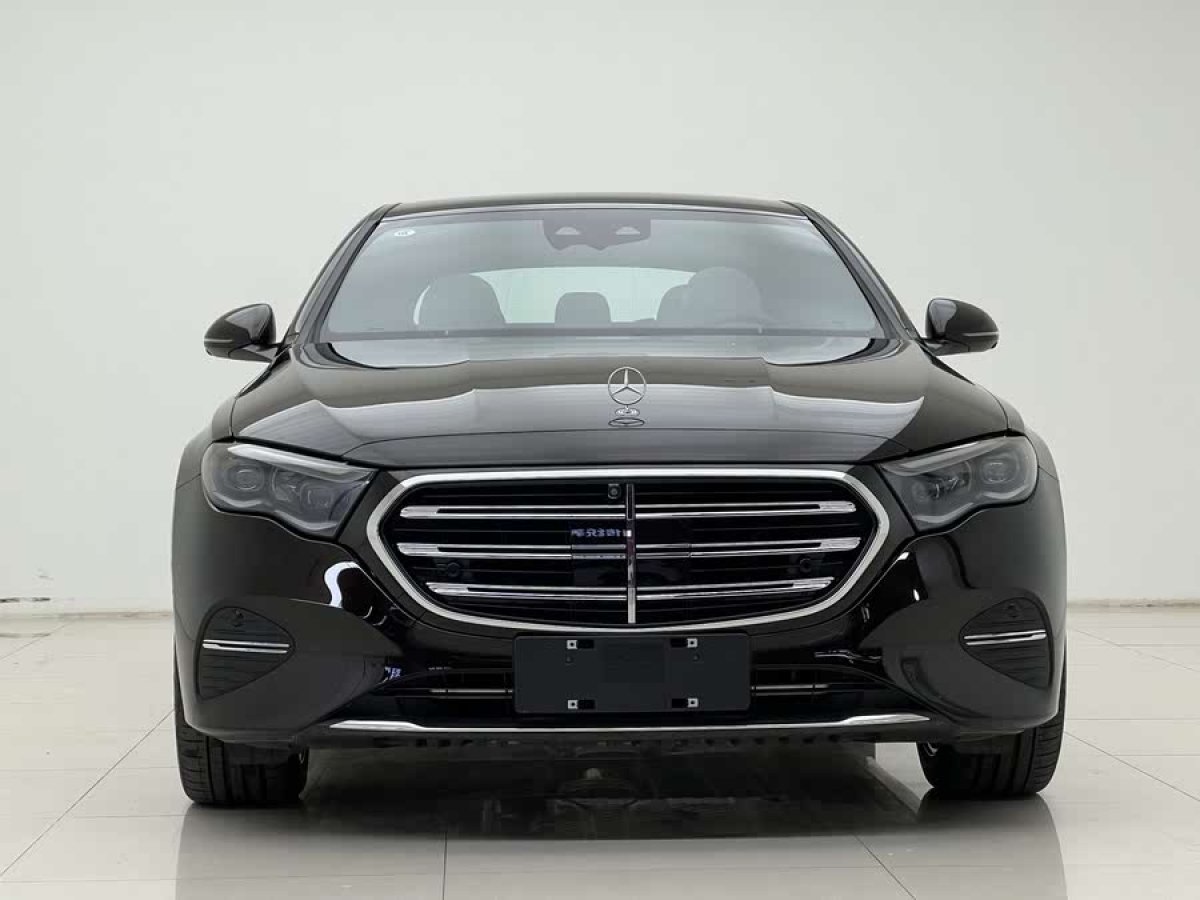 奔馳 奔馳E級(jí)  2024款 E 300 L 尊貴型圖片