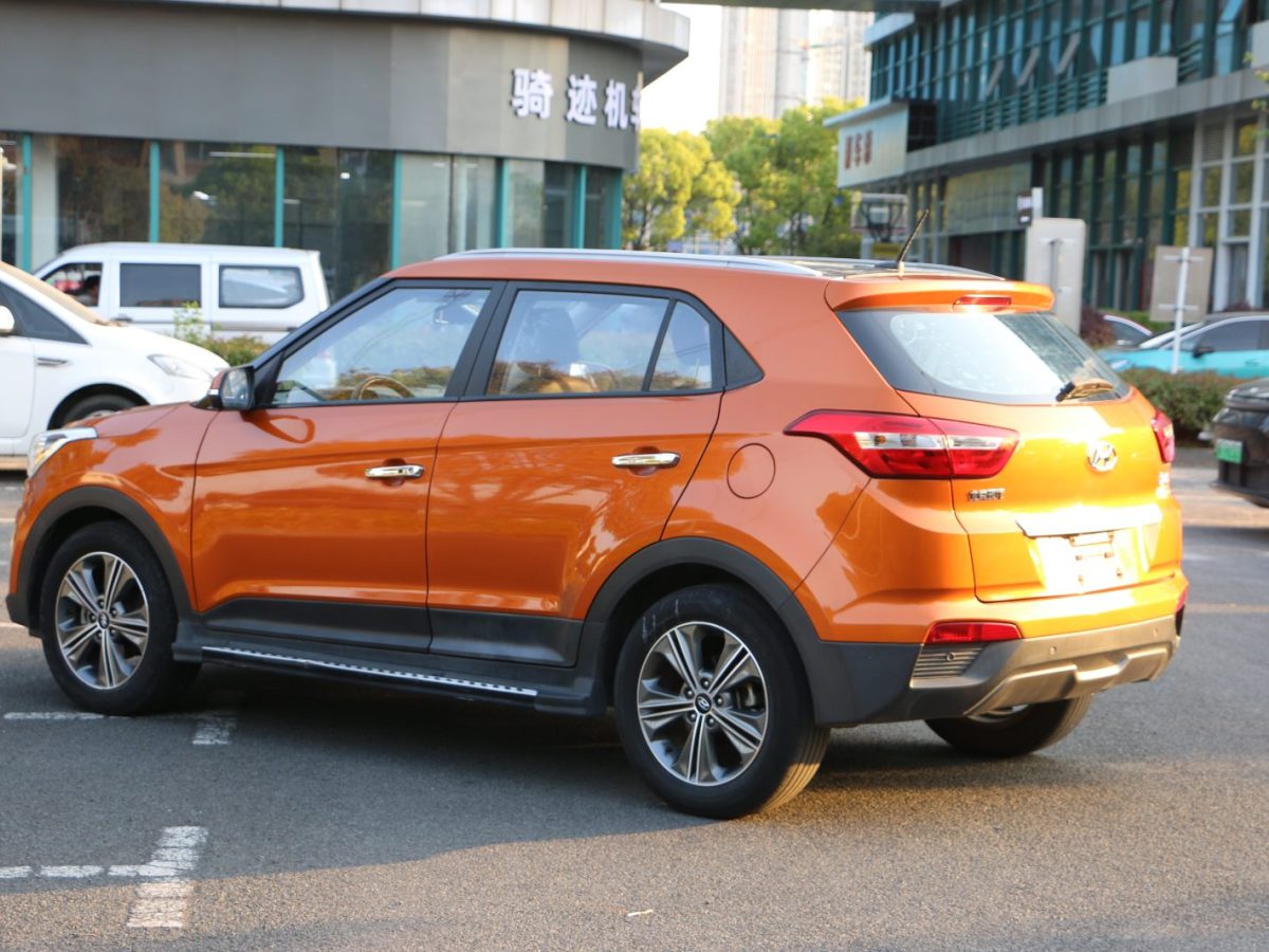 現(xiàn)代 ix25  2015款 1.6L 自動兩驅(qū)智能型GLS圖片