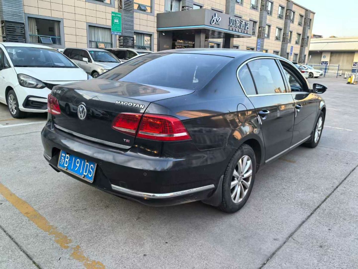 雙龍 愛騰  2014款 2.0T 兩驅(qū)自動(dòng)精英柴油版圖片