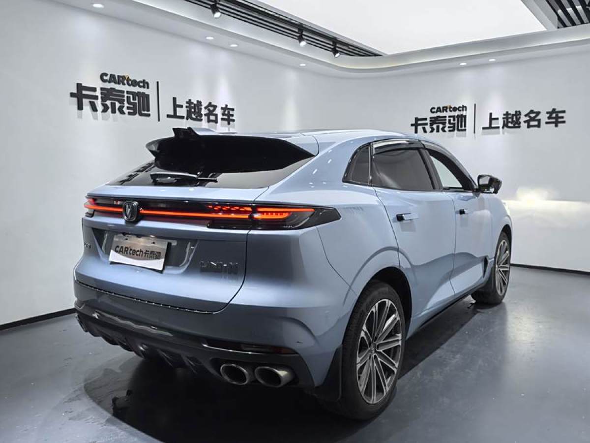 2021年5月長(zhǎng)安 長(zhǎng)安UNI-K  2021款 2.0T 尊貴型