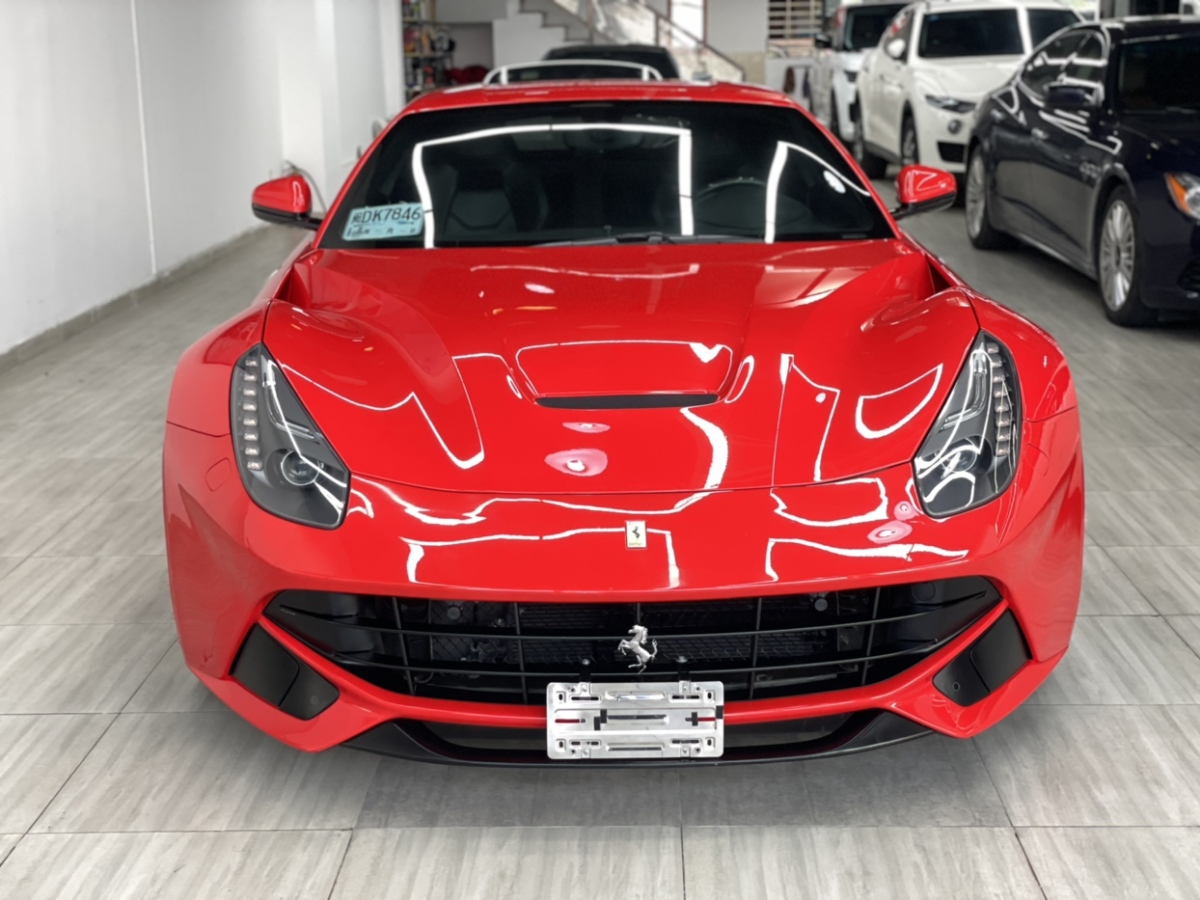 法拉利 f12berlinetta 2013款 6.3l 標準型圖片