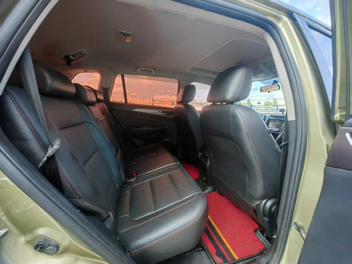 長安 CS15  2016款 1.5L 手動尊貴版圖片