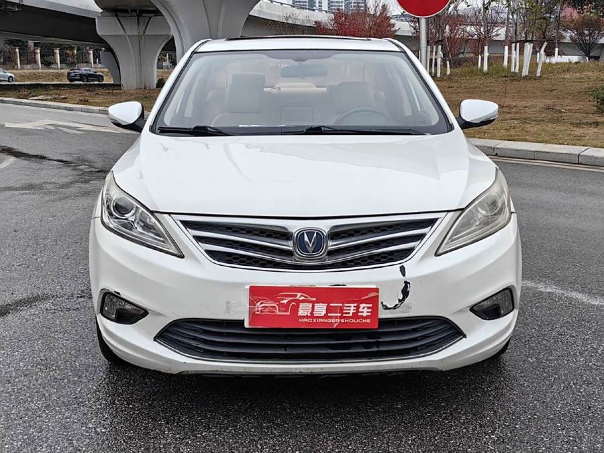 長(zhǎng)安 逸動(dòng)  2015款 1.6L 手動(dòng)豪華型 國(guó)V圖片