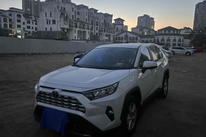 RAV4 豐田 榮放 2.0L CVT兩驅都市版