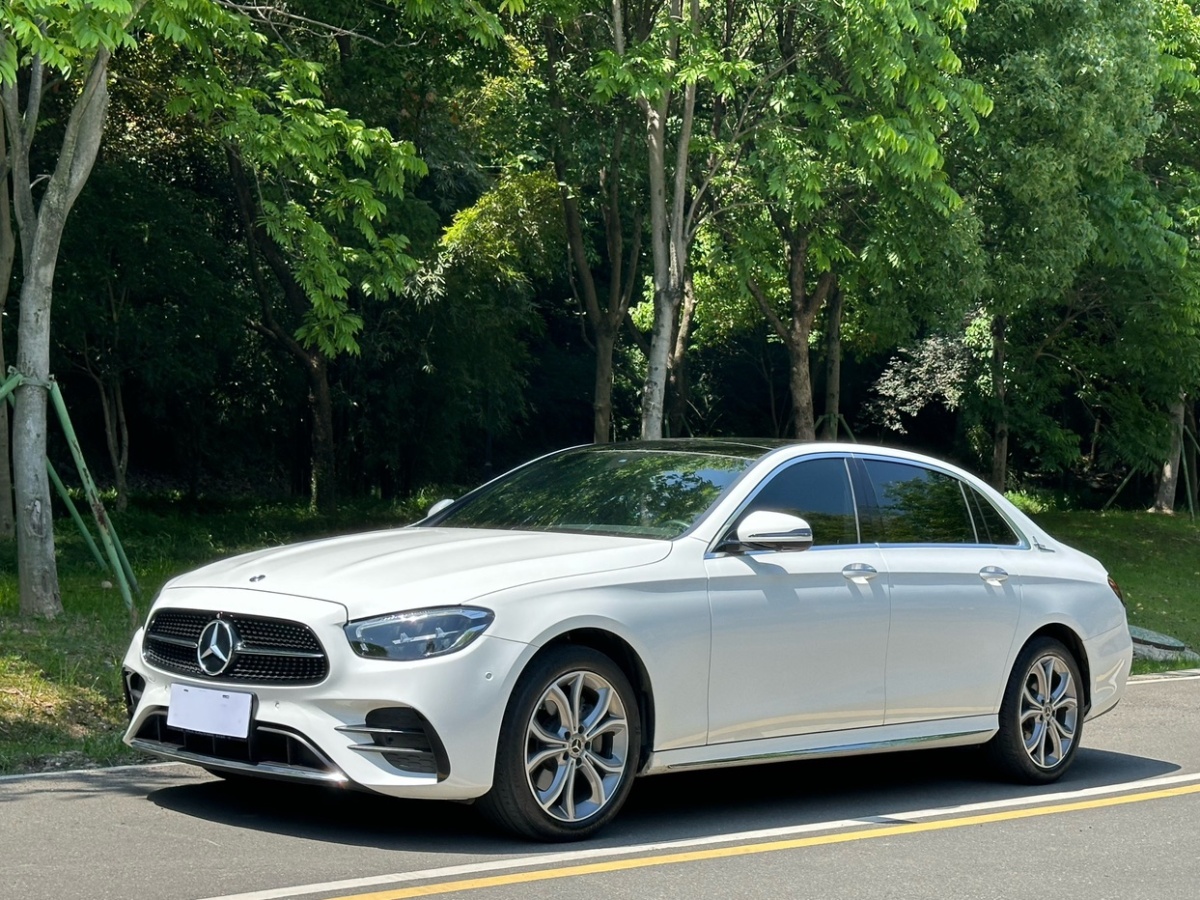 奔馳 奔馳E級  2021款 改款 E 300 L 時尚型圖片