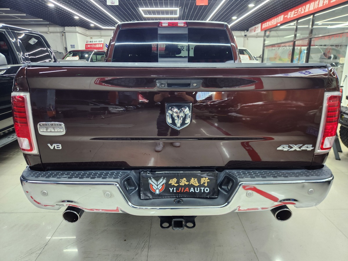 道奇 Ram  2017款 長(zhǎng)角號(hào) 5.7L 加長(zhǎng)版圖片