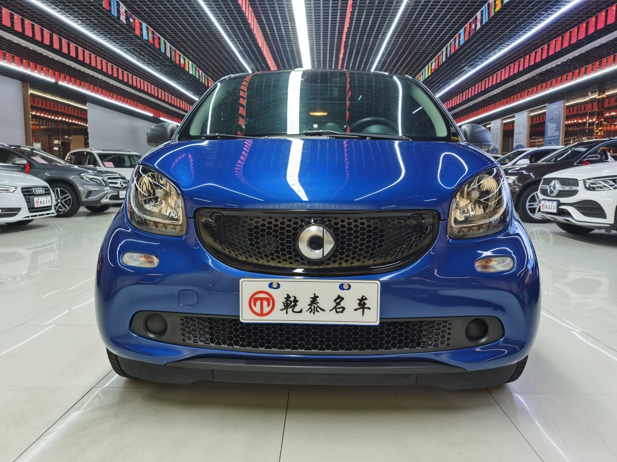 2017年12月smart forfour  2016款 1.0L 52千瓦激情版