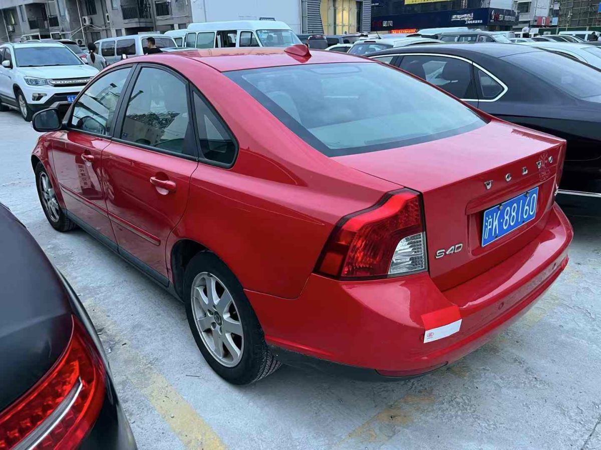 沃爾沃 S40  2010款 2.0L 手動標(biāo)準(zhǔn)型圖片