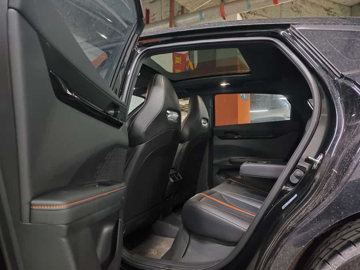 長(zhǎng)安 長(zhǎng)安UNI-V  2024款 1.5T 尊貴型圖片