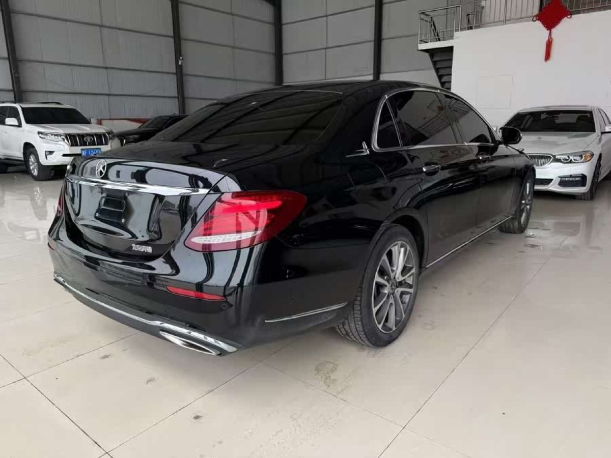 奔馳 奔馳E級  2019款 改款 E 300 L 豪華型圖片