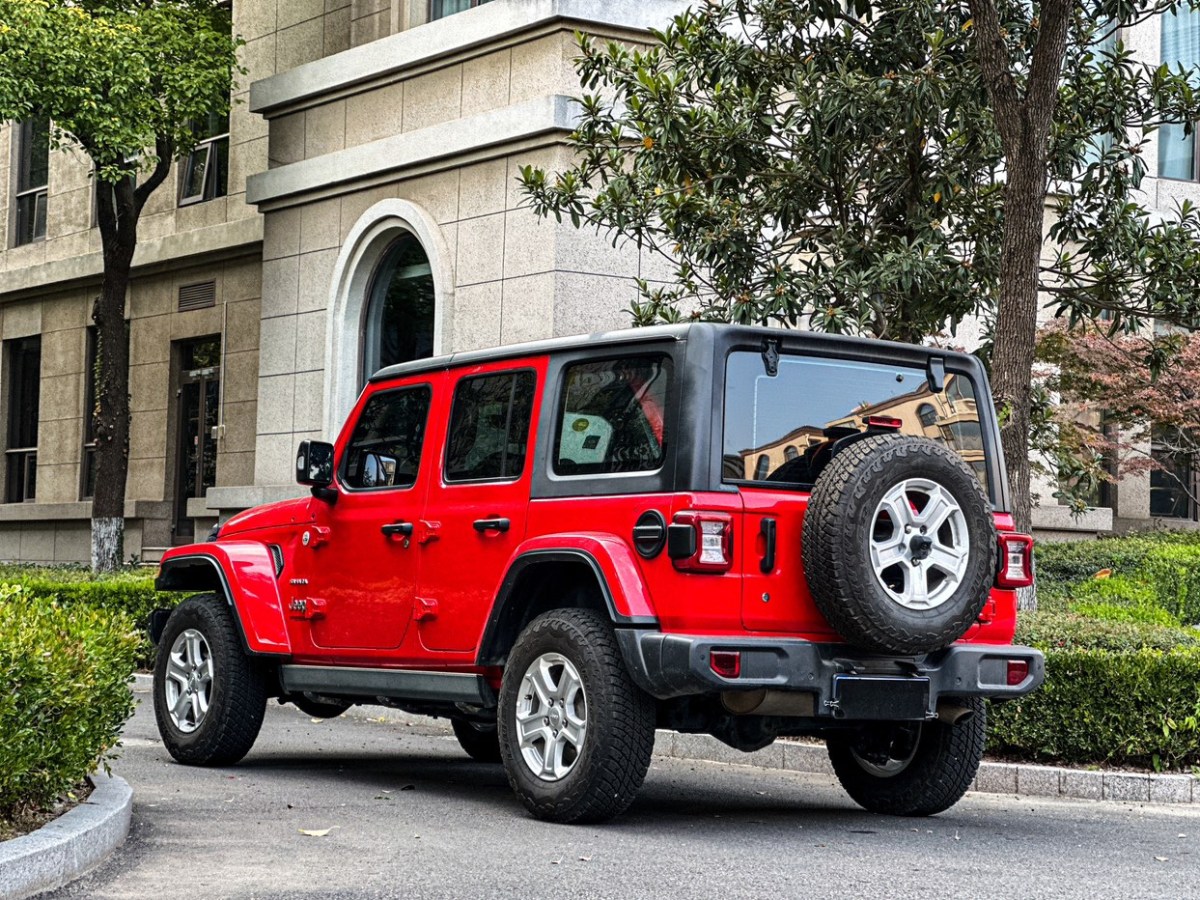 2020年6月Jeep 牧马人  2019款  2.0T Sahara 四门版