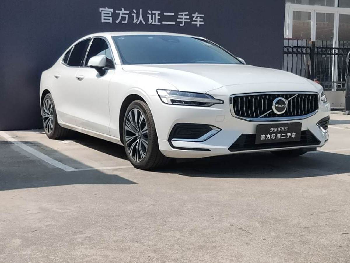 沃爾沃 S60L  2023款 B4 智遠(yuǎn)豪華版圖片