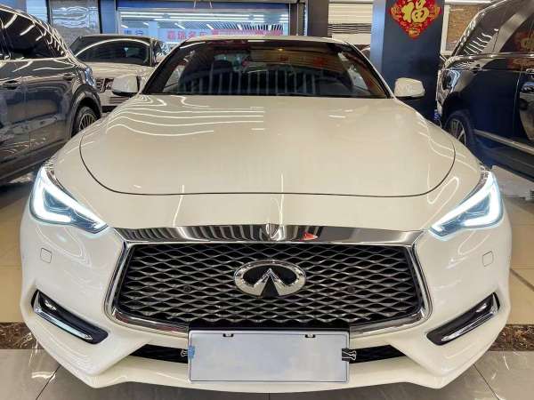 英菲尼迪 Q60  2019款 2.0T 豪华版