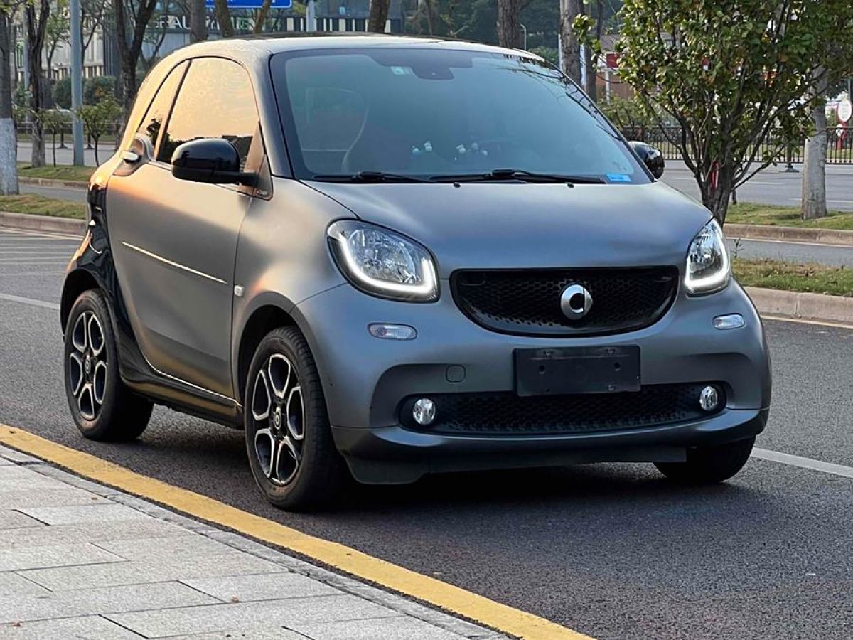 smart fortwo  2016款 0.9T 66千瓦硬頂先鋒版圖片