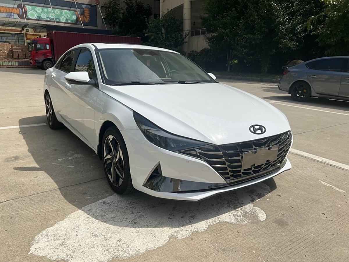 現(xiàn)代 伊蘭特  2021款 1.5L LUX尊貴版圖片