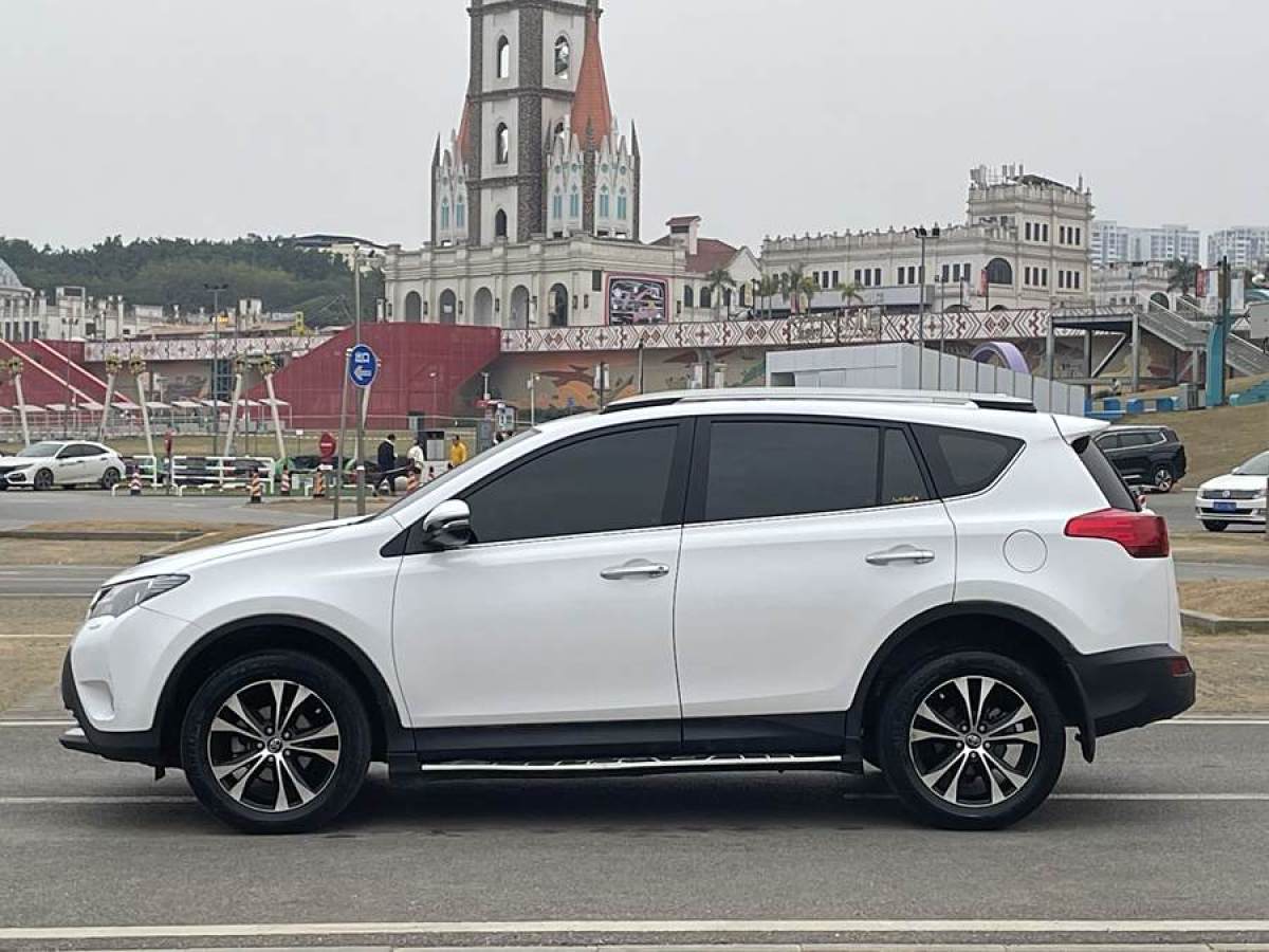 豐田 RAV4榮放  2015款 2.5L 自動(dòng)四驅(qū)精英版圖片