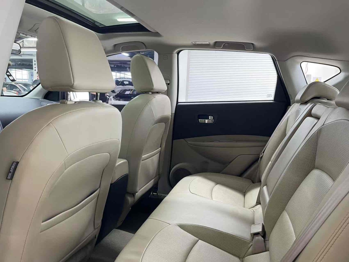 日產(chǎn) 逍客  2012款 2.0XL 火 CVT 2WD圖片