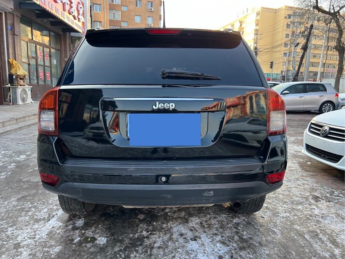 Jeep 指南者  2014款 2.4L 四驅(qū)運(yùn)動(dòng)版圖片