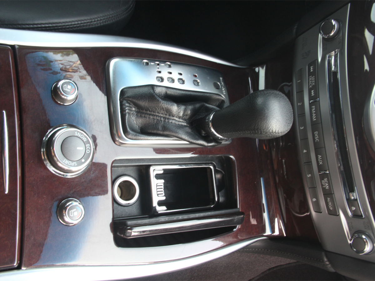 英菲尼迪 M系  2011款 M25 奢华型图片