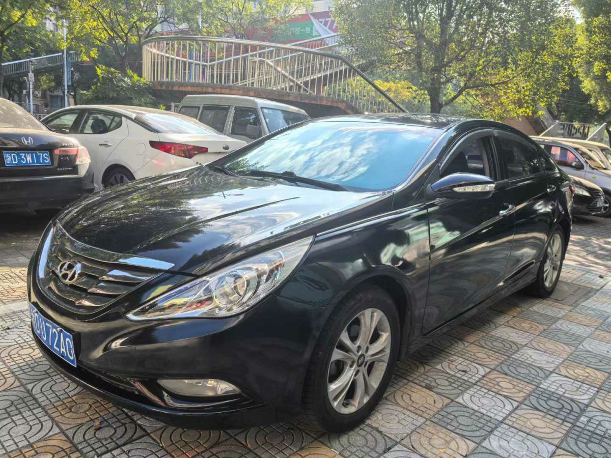 中華 H230  2012款 1.5L AMT天窗型圖片