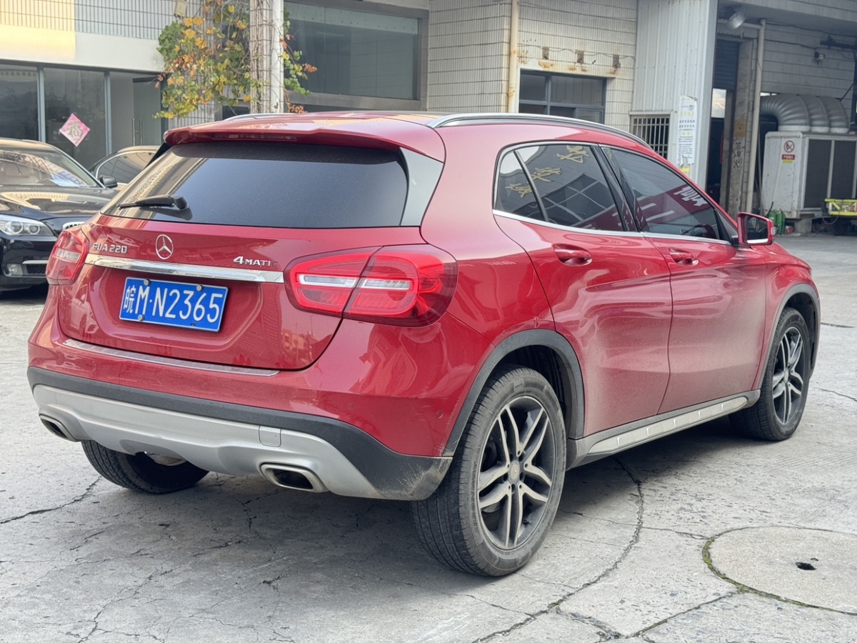 奔馳 奔馳GLA  2016款 GLA 220 4MATIC 時(shí)尚型圖片