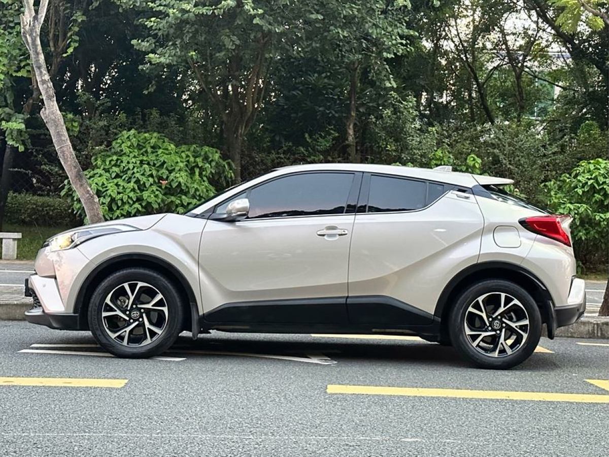 丰田 C-HR  2020款 2.0L 领先版图片